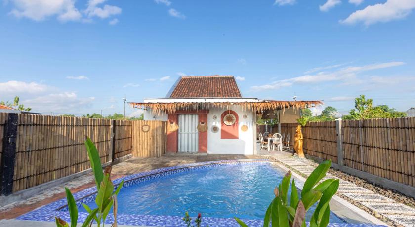 Tampilan Villa New D'Bamboo by Plesirhatiyogja