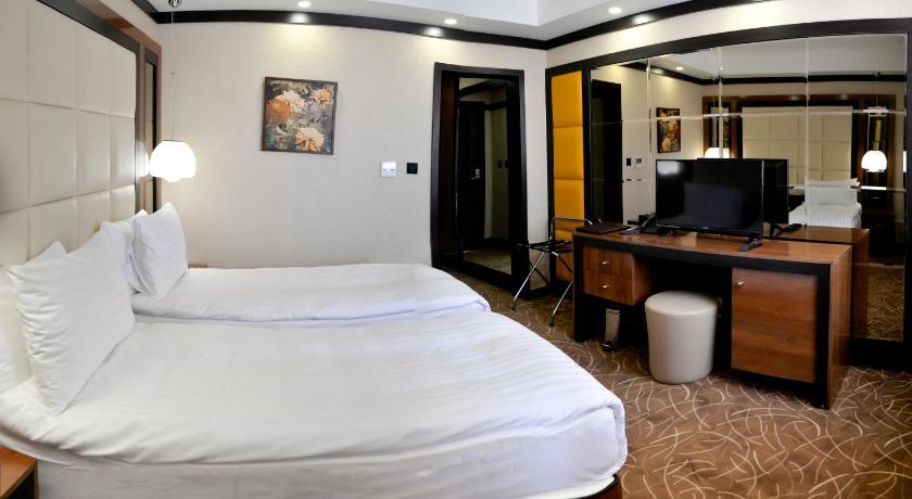 Hotel Cartoon Razgrad photo