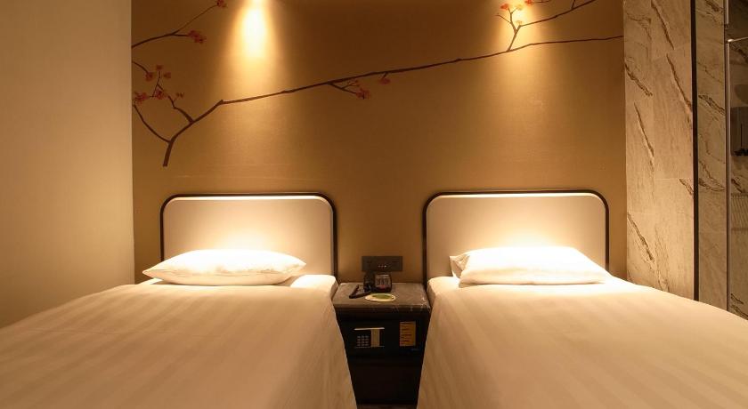 Image of Twin Room without View 9
