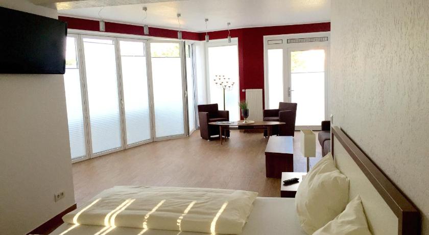 Image of Double Room with French Balcony - 10 10