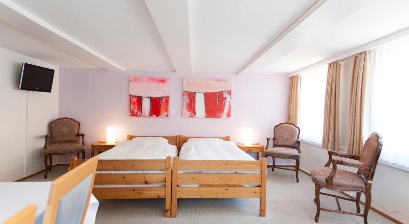 Image of Quintuple Room with Private Bathroom 1