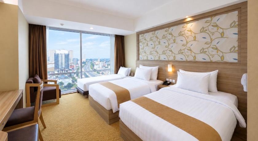 Image of Deluxe Family Room 1
