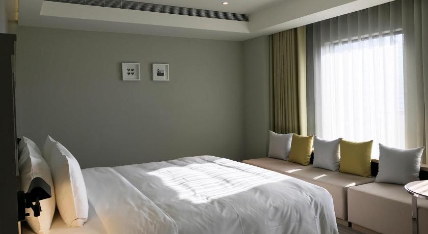 Image of Deluxe Suite 4