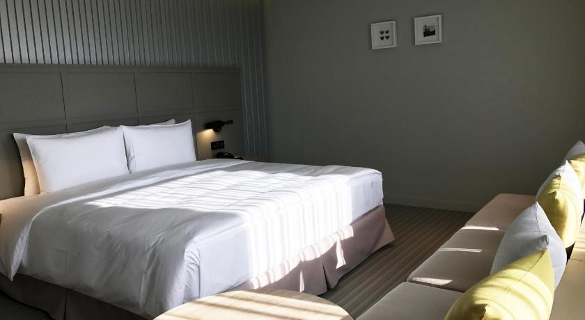 Image of Deluxe Suite 10