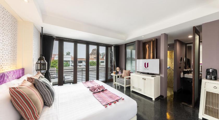 Image of Deluxe Room with Bathtub 1