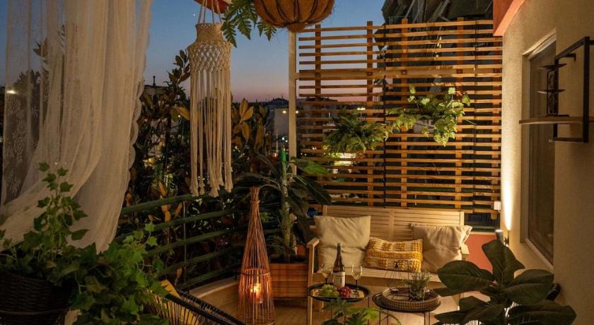 Elenis luxury rooftop