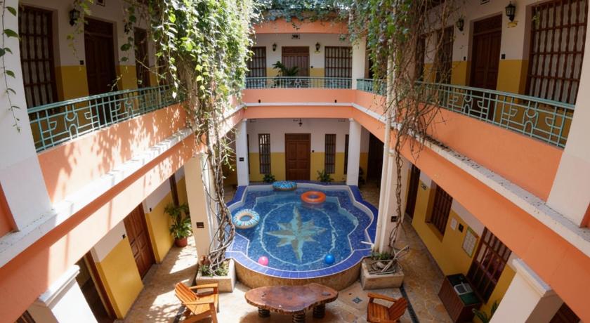 La Brisa Loca Hostel