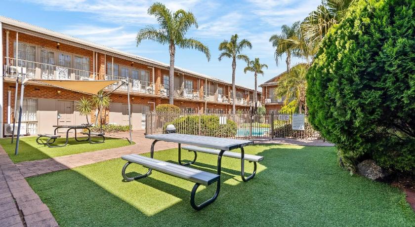Quality Hotel Melbourne Airport