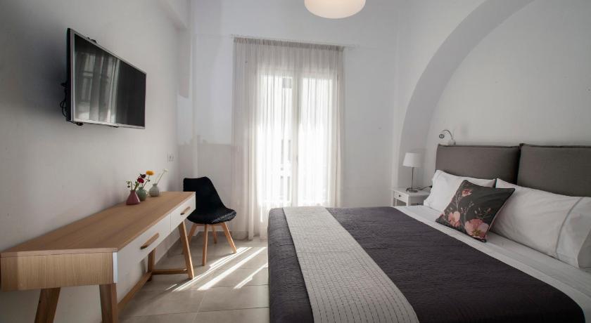 Aelia Apartments photo