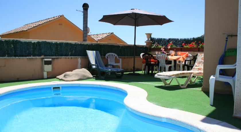 Villa Costa.