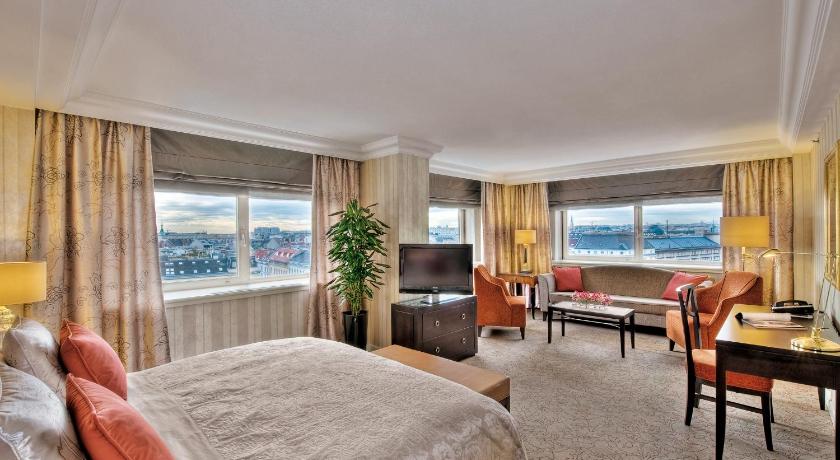 Image of Senior Suite 1