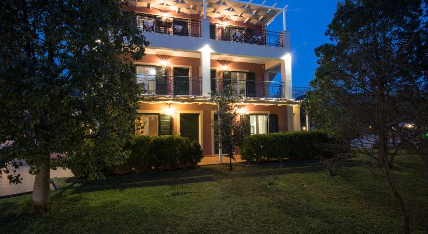 Dina Apartments
