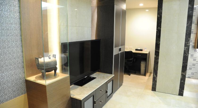 Image of Family Room for 4 People - Non-Smoking 10