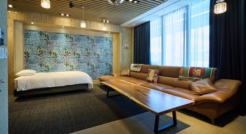 Image of 2 Separate Bedrooms on Ground Level Including One Bathroom 1