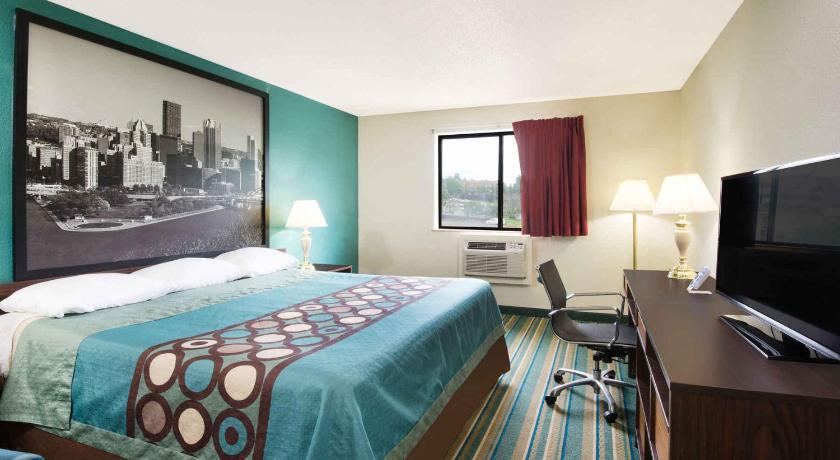 Super 8 By Wyndham Pittsburgh Airport/Coraopolis Area