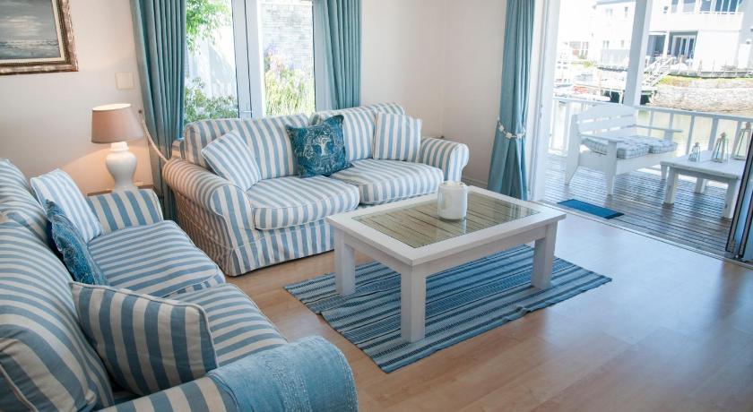 Avocet Cottage photo