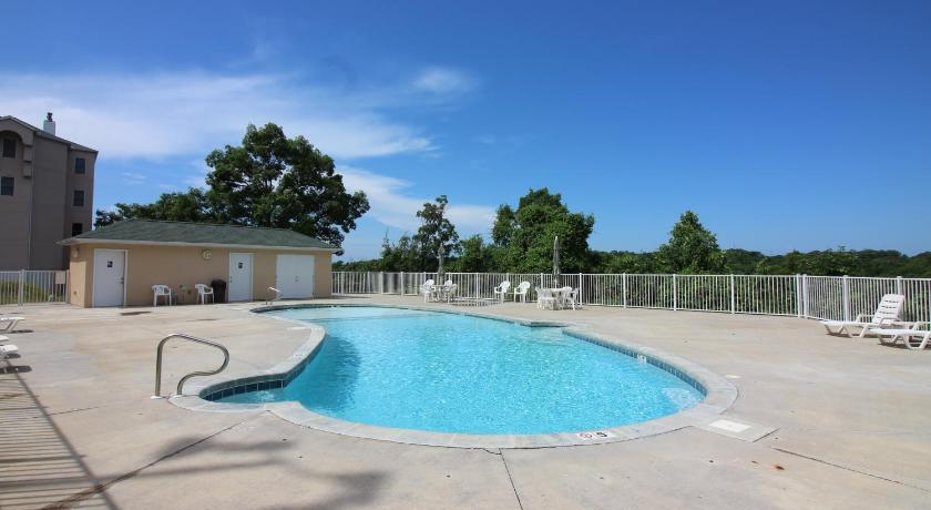 Lake Ozarks Get Away Topsider photo