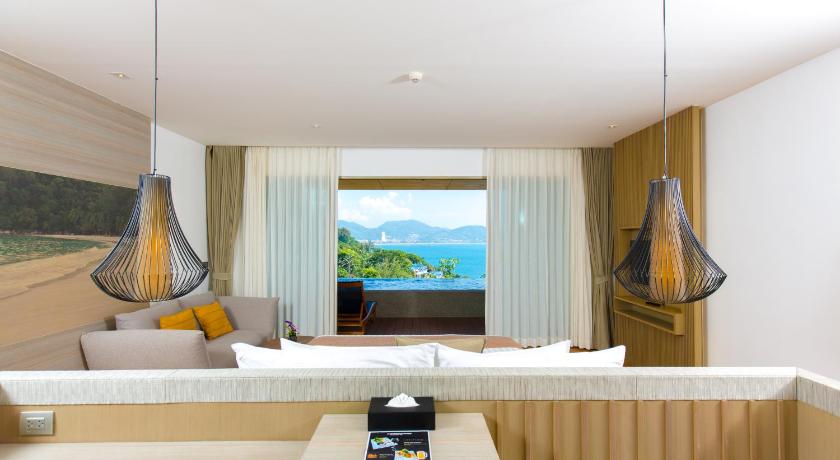 Image of Pool Suite with Ocean View 9