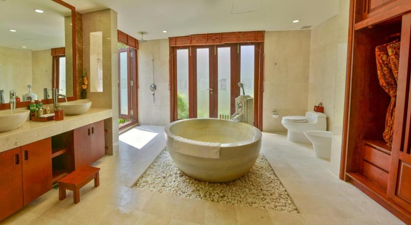 Image of Four-Bedroom Villa with Ocean View 2