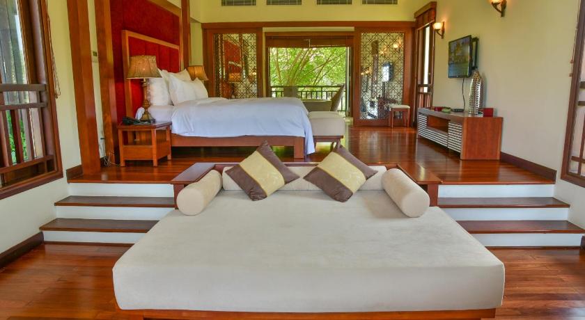 Image of Four-Bedroom Villa with Ocean View 3