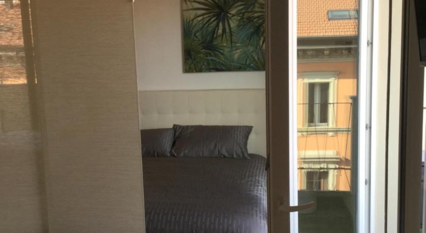 Image of King Studio with Sofa Bed and Balcony 16