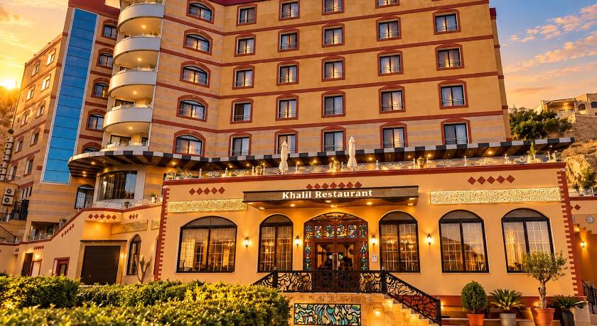 Petra Canyon Hotel