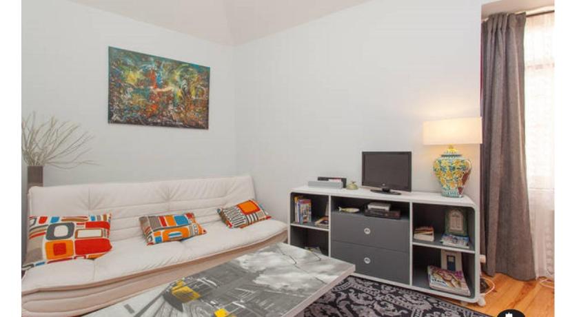 Beco das Flores Typical Apartment — Hotel in Lisbon