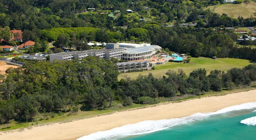 Absolute Beachfront Opal Cove Resort