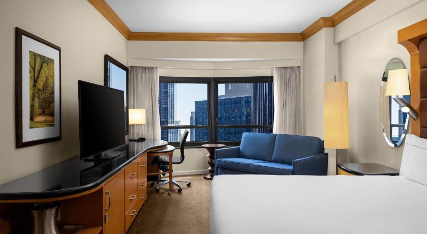 Image of Urban 1 King Bed With Sofa Bed 0