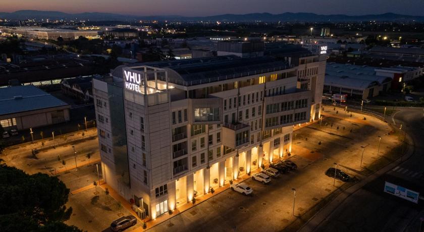 VHU Hotel & Suites