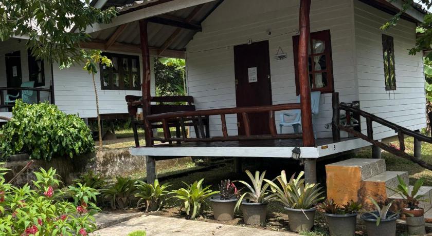 Pyramid Bangalow
