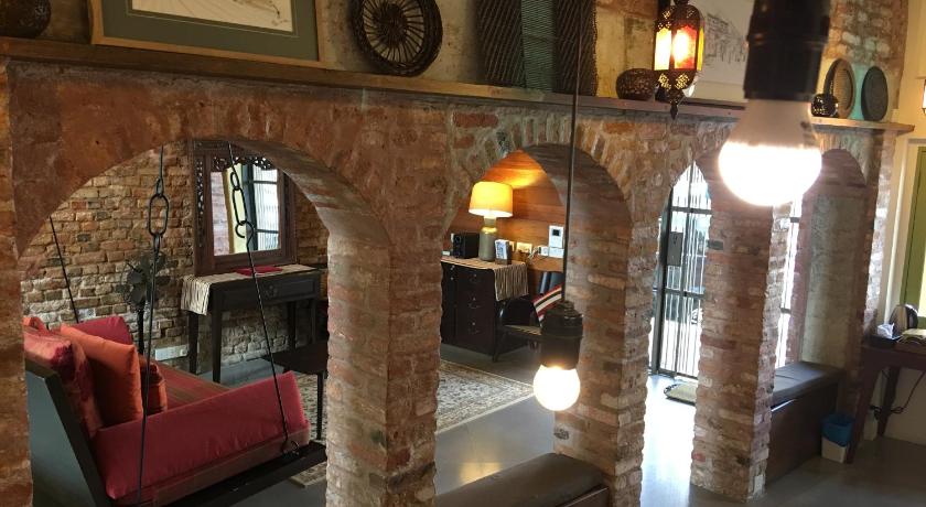 Spices Hotel – George Town, NY