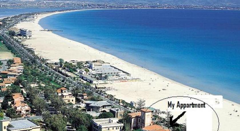 ### Appartamenti sulla SPIAGGIA al POETTO ### photo