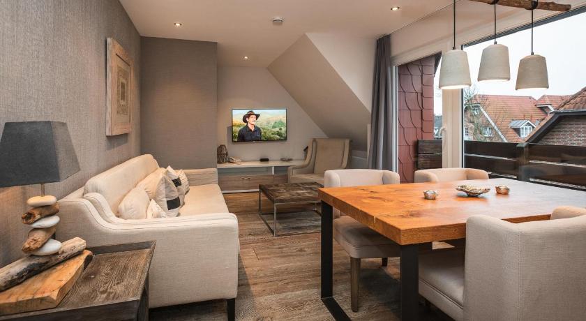 Image of Two-Bedroom Deluxe Apartment 3