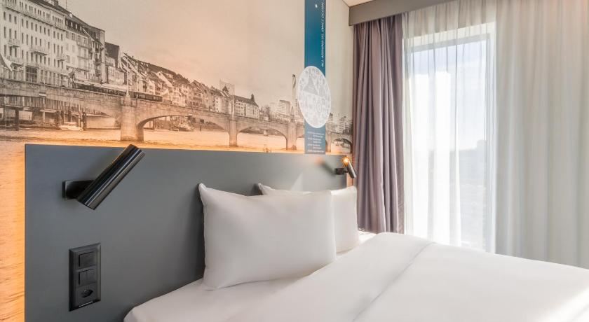 ibis Styles Basel City photo