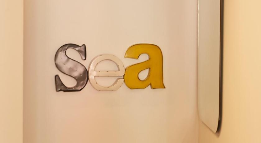 Image of Large Junior Suite 13
