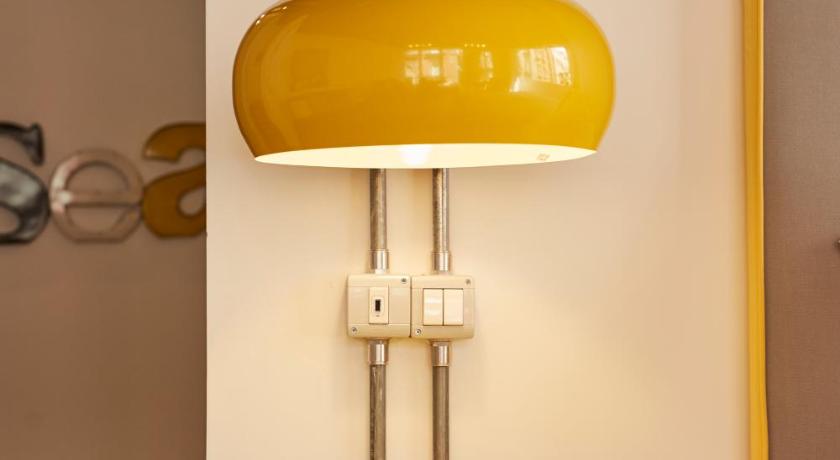 Image of Large Junior Suite 9