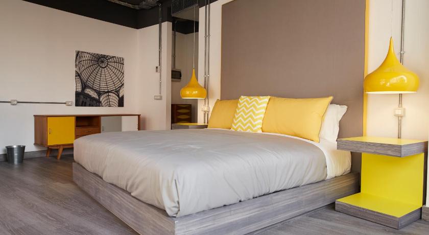 Image of Large Junior Suite 5