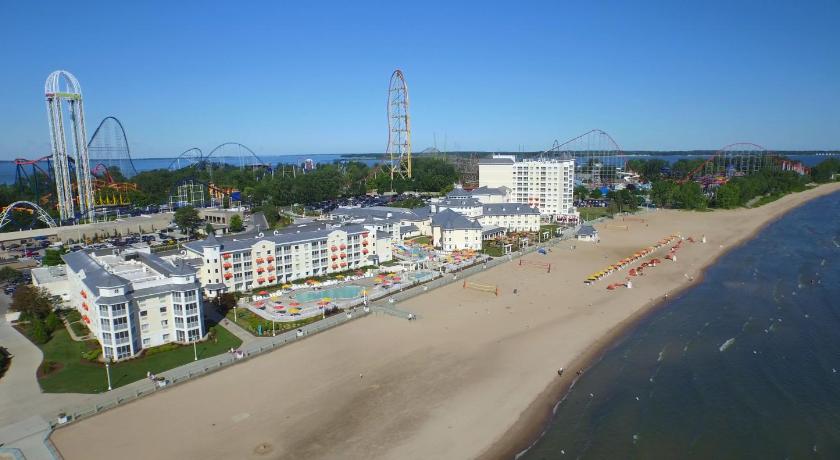 Cedar Point Hotel Breakers photo