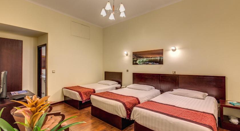affitta camera New albatros Request checkin Portafortuna Guesth House same Building photo