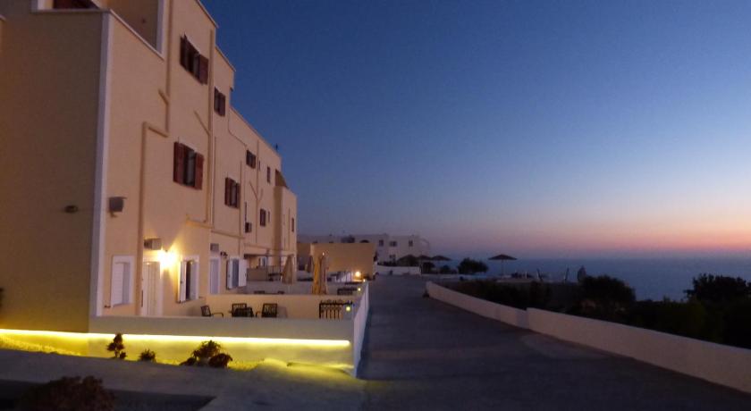 Rampelia Apartments photo