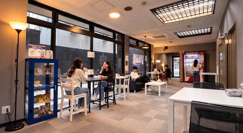 心斎橋難波関空直通Hayatama One Stop Shinsaibashi Ambers Hostel featured photo
