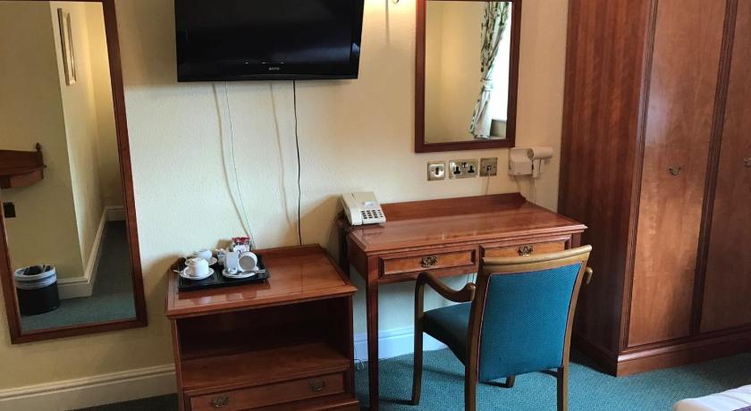 Image of Twin Room 4