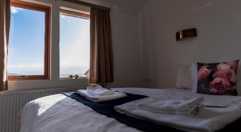 Image of Standard Double or Twin Room with Private Bathroom 12