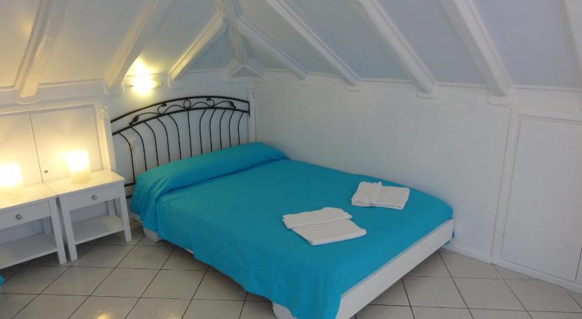 Botsis Guest House — Hotel in Idra