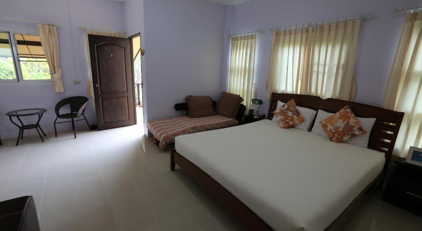 Image of Standard Twin 4