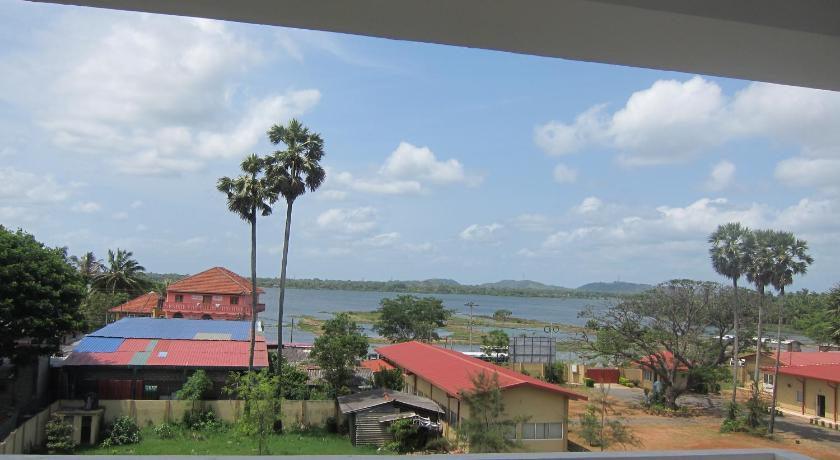 Hotel Oviya photo