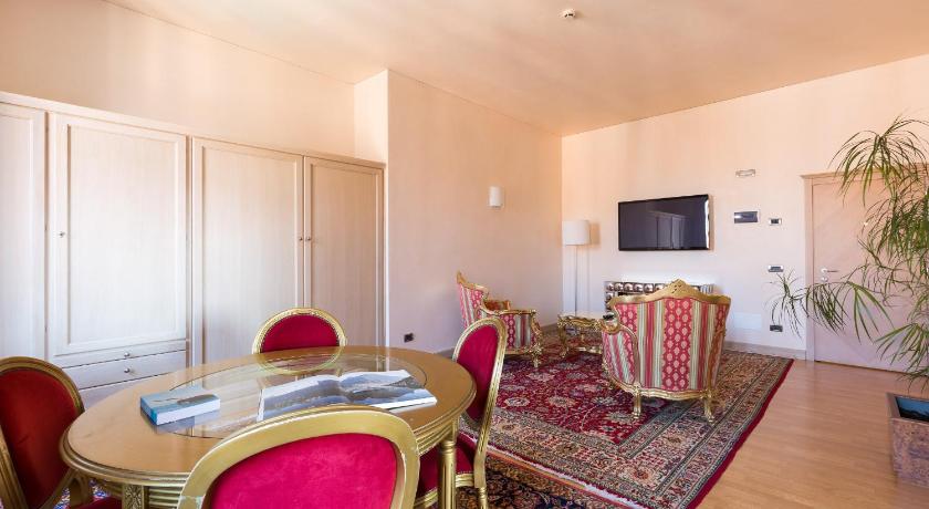 Foto Executive Suite with Canal View (4 Adults) 13