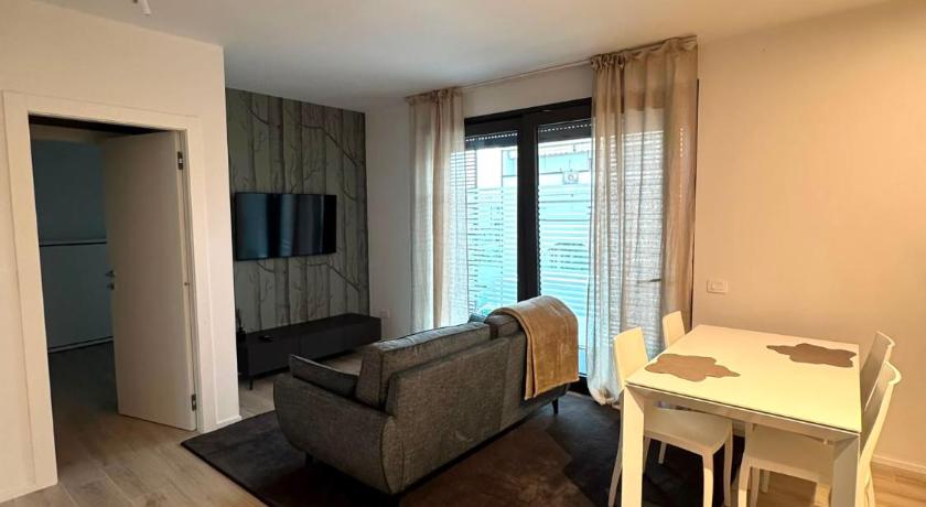 Tombelle Apartment 02