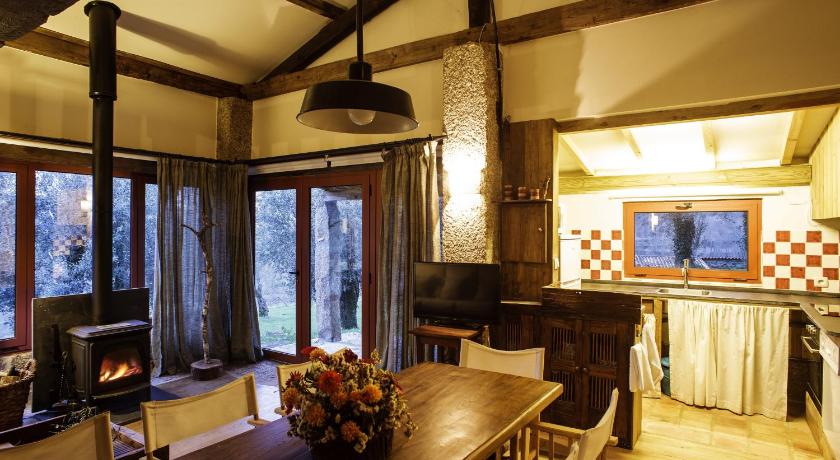 Image of Deluxe Two-Bedroom Villa Toneis 1
